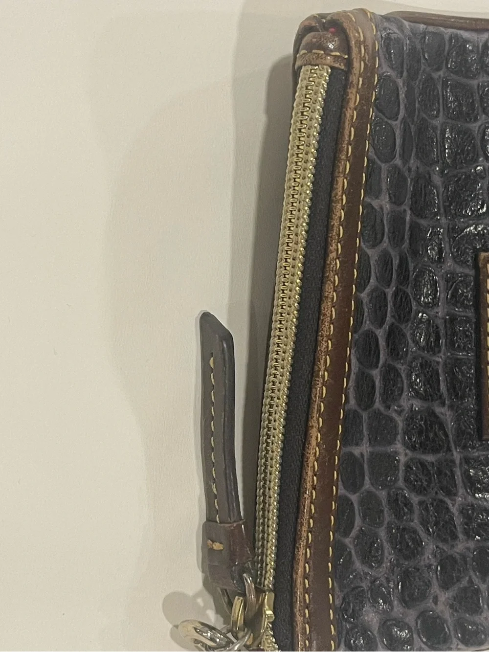Dooney & Bourke Black-Brown Wallet Wristlet Croc Embossed leather